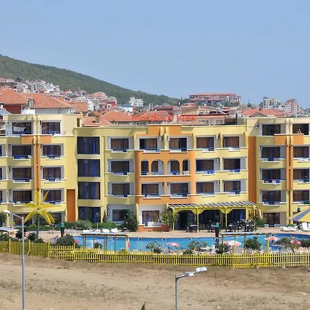 Siana Hotel 2*