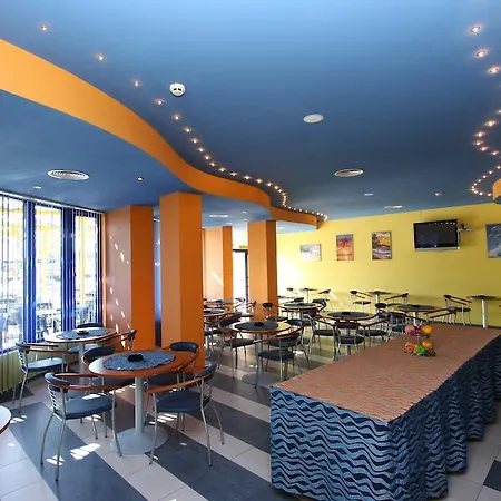 Hotel Siana 2*