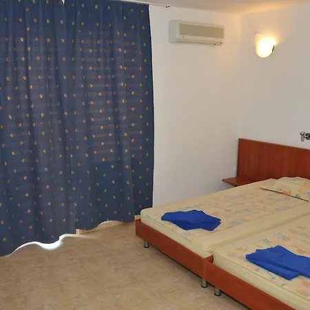 Hotel Siana 2*