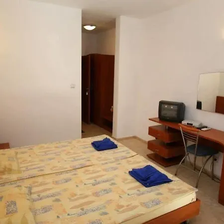 Siana Hotel 2*
